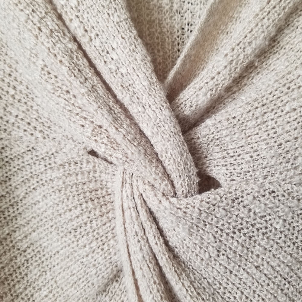 Sweater - Picture 2 of 6